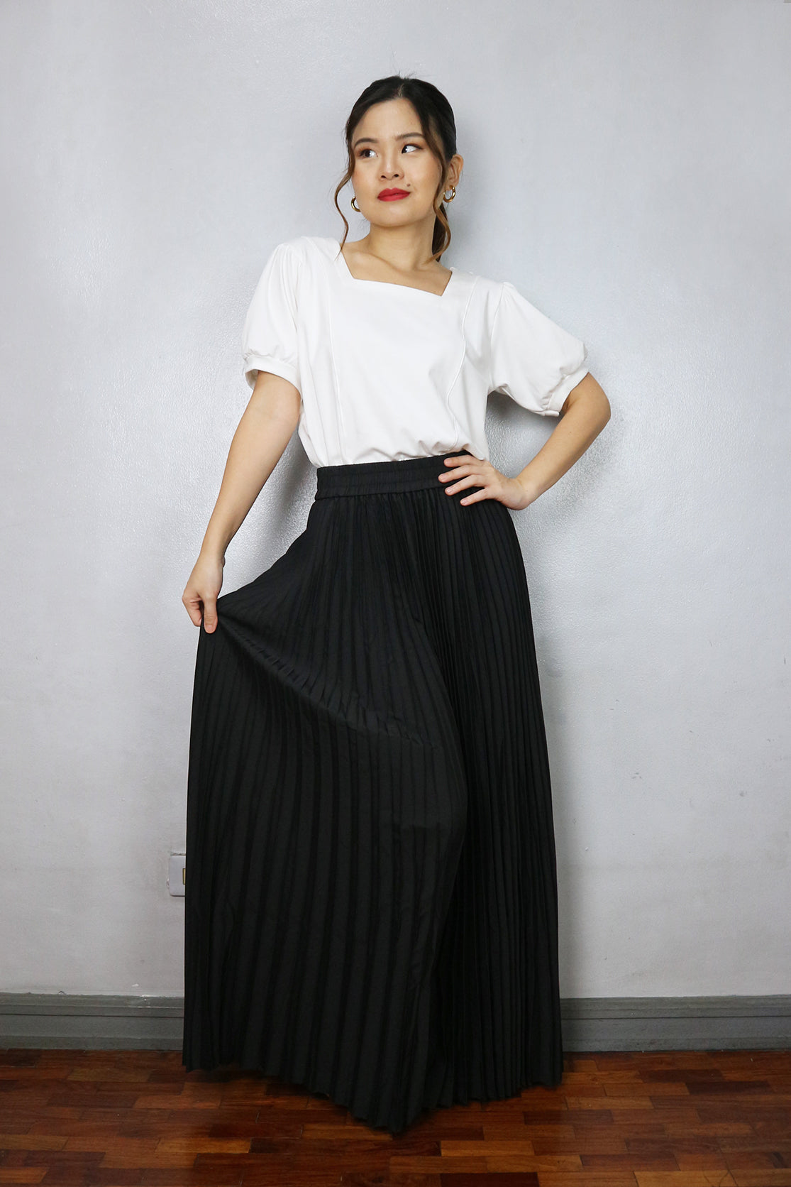 Plain Electric Pleats Pants